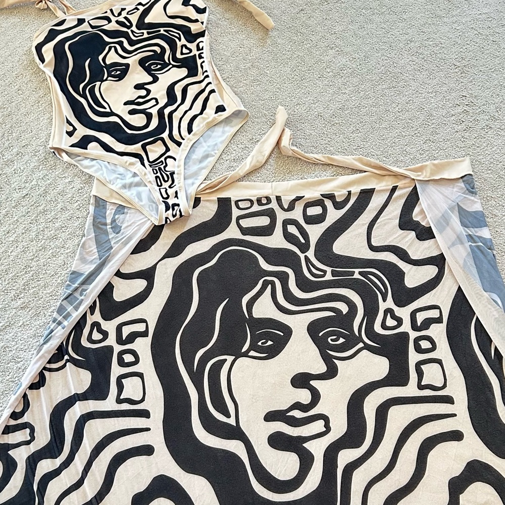 BRAND NEW SHEIN SWIMSUIT AND MATCHING TIE COVER UP WITH FACE DETAIL⭐️